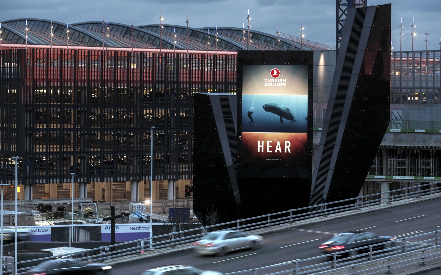 10 Reasons Why Airport Advertising Works, Turksih Airlines campaign, Heathrow Airport